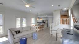 Holiday House by AvantStay | Oceanview, Steps to Beach