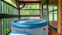 Hickory Ridge by AvantStay | Sleeps 20! Incredible Private Elevated Cabin