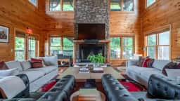 Hickory Ridge by AvantStay | Sleeps 20! Incredible Private Elevated Cabin
