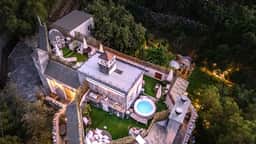 Le Petit Chateau du Jardin by AvantStay | Hillside Malibu Retreat • Pool + Hot Tub + Waterslide