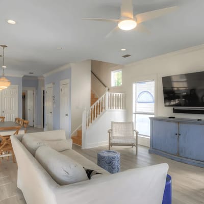 Holiday House by AvantStay | Oceanview, Steps to Beach