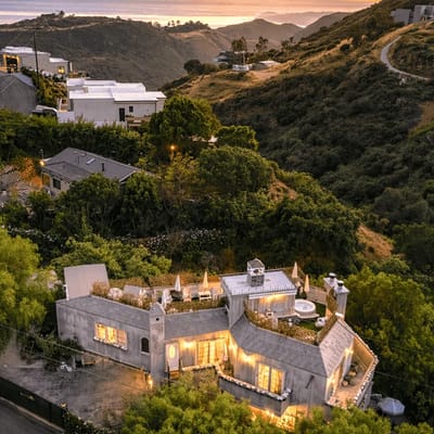 Le Petit Chateau du Jardin by AvantStay | Hillside Malibu Retreat • Pool + Hot Tub + Waterslide