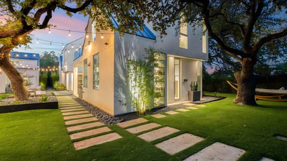 Luxe 9BDR Retreat w/ Putting Green + Game Room | Bouldin Collective by AvantStay